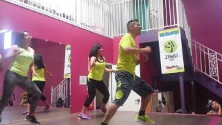 LOS CAMPEONES DE LA SALSA ZUMBA [upl. by Ettenot]