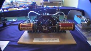 Meccano Model of Horizontally Opposed Hypocycloidal Steam Engine by Dave Collins [upl. by Gaultiero]