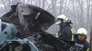 Tödlicher Unfall bei Lübtheen Fahranfänger gegen Baum [upl. by Pare]