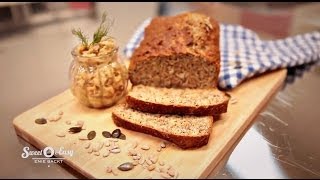 Eiweißbrot backen  Sweet amp Easy  Enie backt [upl. by Neeroc]