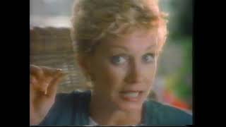 Nabisco Wheat Thins  Triscuit  Sandy Duncan  Microwave 1990 [upl. by Hendricks508]