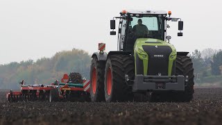 Claas Xerion 5000 pulling Kverneland Turbo cultivator in Germany [upl. by Della376]