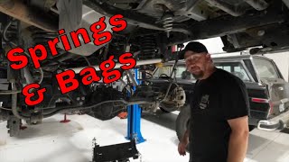 How To Install Air Lift Air Bags on a Jeep JT Gladiator [upl. by Hanleigh]