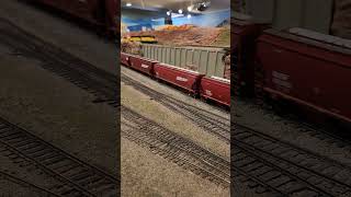 Legacy BNSF Power on a Mixed HO scale Freight Train modelrailroad modeltrains hoscaletrains [upl. by Anneiv537]