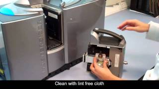 Malvern Mastersizer 3000 Cleaning cell windows [upl. by Bish]