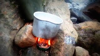 Bushcraft Cooking  Pasta with tomato sauce and sardines in sardine tin stove [upl. by Jeremiah]