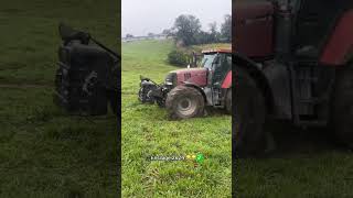 AGRICULTEURS  TRACTEUR A CHARGE ENLISE EN PENTE agriculturetracteurs🚜ensilage agriculteurs [upl. by Azaria]