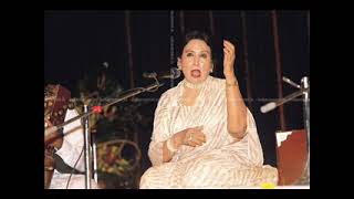 IQBAL BANO RANG PERAHAN KA LIVE MEHFIL GHAZAL [upl. by Landri]