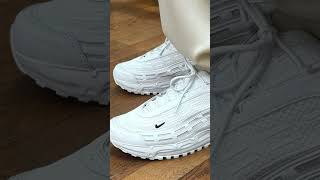 La collab a ne surtout pas rater  Nike Air Max TL 25 X Comme des Garçons [upl. by Lyrehc]