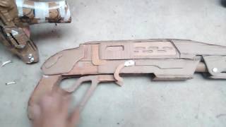 Gears of War  Armas de cartón  Cardboard Weapons GnasherLancerHammerburst [upl. by Atoiyanap434]