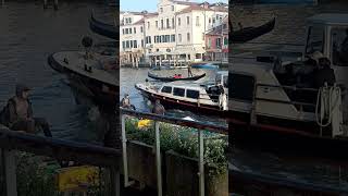 gondola canalgrande venise [upl. by Nodlehs]