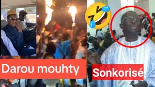 Wouy😂 Sonkorisé Diagne fada par la foule de Cheikh Bara Ndiaye à Darou Mousty quot Fada Sa ba Nieuw na😂 [upl. by Nahtiek]