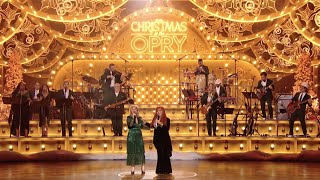 Kelly Clarkson amp Wynonna  Santa Claus is Coming to Town Live from NBCs Christmas at the Opry [upl. by Logan562]