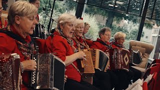 Internationale Ouderendag in De Vriezenhof [upl. by Akialam]