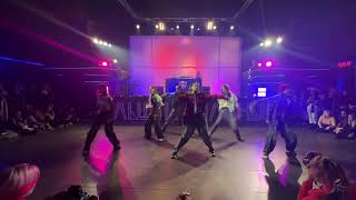 Halloween party Poppin Love  WayV dance cover by VERTEX [upl. by Korff92]