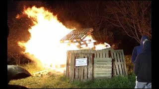 VIDÉO Un feu de palettes dans la Vienne pour alerter sur la crise du monde agricole [upl. by Fonsie]