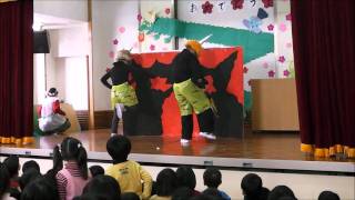 先生達の劇「桃太郎」（若草幼稚園 2012118 子ども新年会 [upl. by Andel]