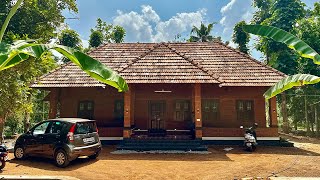 മനസ്സ് നിറയ്ക്കുന്ന വീട് Traditional Kerala HouseHome Pictures Interior Design HomeTour [upl. by Ateinotna]