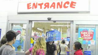 Toys R Us Black Friday 2011 [upl. by Akilam828]