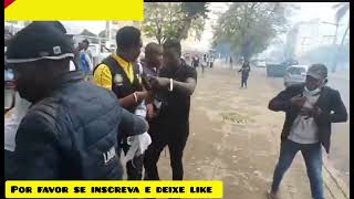 Greve em Maputo Venâncio Mondlane a fugir devido disparos [upl. by Aicylla904]