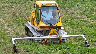 Landschaftspflege im Moor mit einer Multifunktionsraupe zum Mähen mit Doppelmessermähwerk [upl. by Kernan]