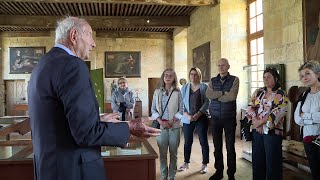 Châteaux en fête  lancien publicitaire Claude Douce fait le guide à Sauveboeuf [upl. by Ordisy]