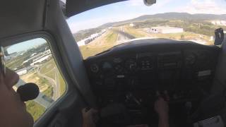 Aproximação com glissada e pouso  Crosswind Landing [upl. by Yokoyama862]