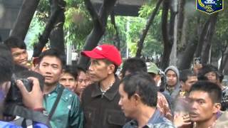 17 Jan 2013 Gub Bpk Jokowi mengunjungi banjir di jl MH Thamrin amp Jl Latuharhari [upl. by Washko]