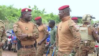 Le Président de la Transition Capitaine Ibrahim TRAORE visite des unités combattantes en formation [upl. by Arriec]