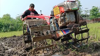 MENEGANGKAN JOKI CADANGAN BAWA TRAKTOR G1000 DI SAWAH PENUH BATU [upl. by Onfroi]