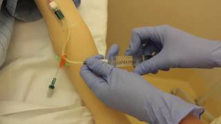 PREPARAZIONE SOLUZIONE ENDOVENOSA ED AVVIO INFUSIONE  Infermieristica Miulli [upl. by Anipsed]