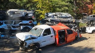 Crushing some junk cars at the junkyard [upl. by Zondra]