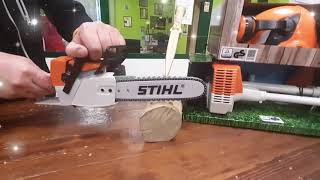 Motosega a batteria Stihl Giocattolo [upl. by Sifan]