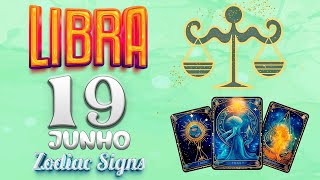 Libra ♎ 😮𝐀𝐋𝐆𝐔𝐄́𝐌 𝐃𝐀́ 𝐔𝐌𝐀 𝐕𝐈𝐑𝐀𝐃𝐀 𝐍𝐀 𝐒𝐔𝐀 𝐕𝐈𝐃𝐀👀 Horóscopo de Hoje 19 de junho 2024 🔮 Horoscopo Diário [upl. by Asital]