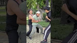 Tự vệ khi bị 2 người tấn công  selfdefense martialart actionfilm kungfufighting selfdefence [upl. by Colbert]