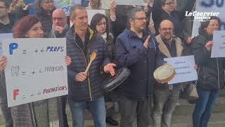 Manifestation de professeurs des deux collèges de Lillebonne [upl. by Hendricks904]