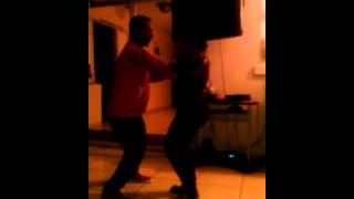 Yo y mi papa bailando bachata [upl. by Cathleen683]