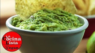 Cómo hacer GUACAMOLE en 1 MINUTO  receta fácil y rápida [upl. by Aryamo]