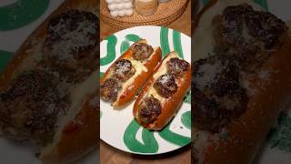 Sandwich aux boulettes et mozzarella 😍 recettefacile recettesimple food recette [upl. by Riegel]