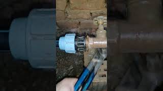 Kako da resite curenje vode na okiten crevu How to fix a water leak on an outdoor hose [upl. by Isidor]