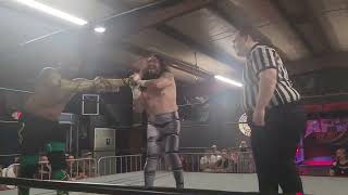 Vinnie Valentine v Logan Quindell APW the Asylum 5324 i own no copyrights in this video [upl. by Tearle]