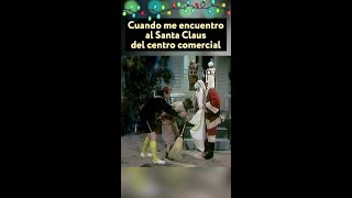 El Chavo agarra el costal de Santa Claus para ver si le trajo su regalo elchavodel8 christmas [upl. by Leryt352]