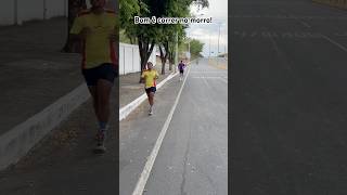 Bom é correr no Morro  corridaparainiciantes correrparaviver corridaderua [upl. by Olnek]