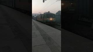 07650–Lingampalli Special Fare Festival Special ArrivingMZP stationLocoWAG9HLoco no31133 [upl. by Yerdna439]