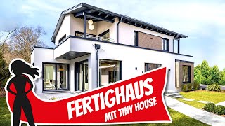 Flexibel Wohnen im Fertighaus mit Tiny House von Kampa  Haustour  Hausbau Helden [upl. by Eelek]