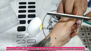 Vendeeni Press on nail uv gel glue  applying tips with press on uv glue [upl. by Adnirb]