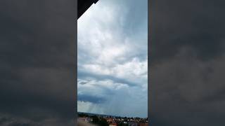 Hohe Cirren inzwischen 4 Stunden später Gewitter [upl. by Irrabaj405]