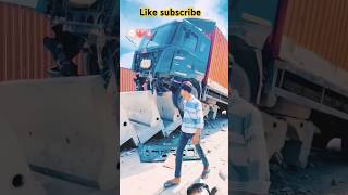 Truck divider par chad gya driver brokenheart shortsvideo [upl. by Jaret]