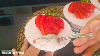 Mousse légère aux fraises Une gourmandise délicieuse [upl. by Zaneta]