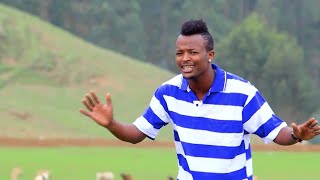 Fasika Niguse  Liyu Milikitua ልዩ ምልክቷ  New Ethiopian Traditional Music 2015 Official Video [upl. by Cuthbertson]